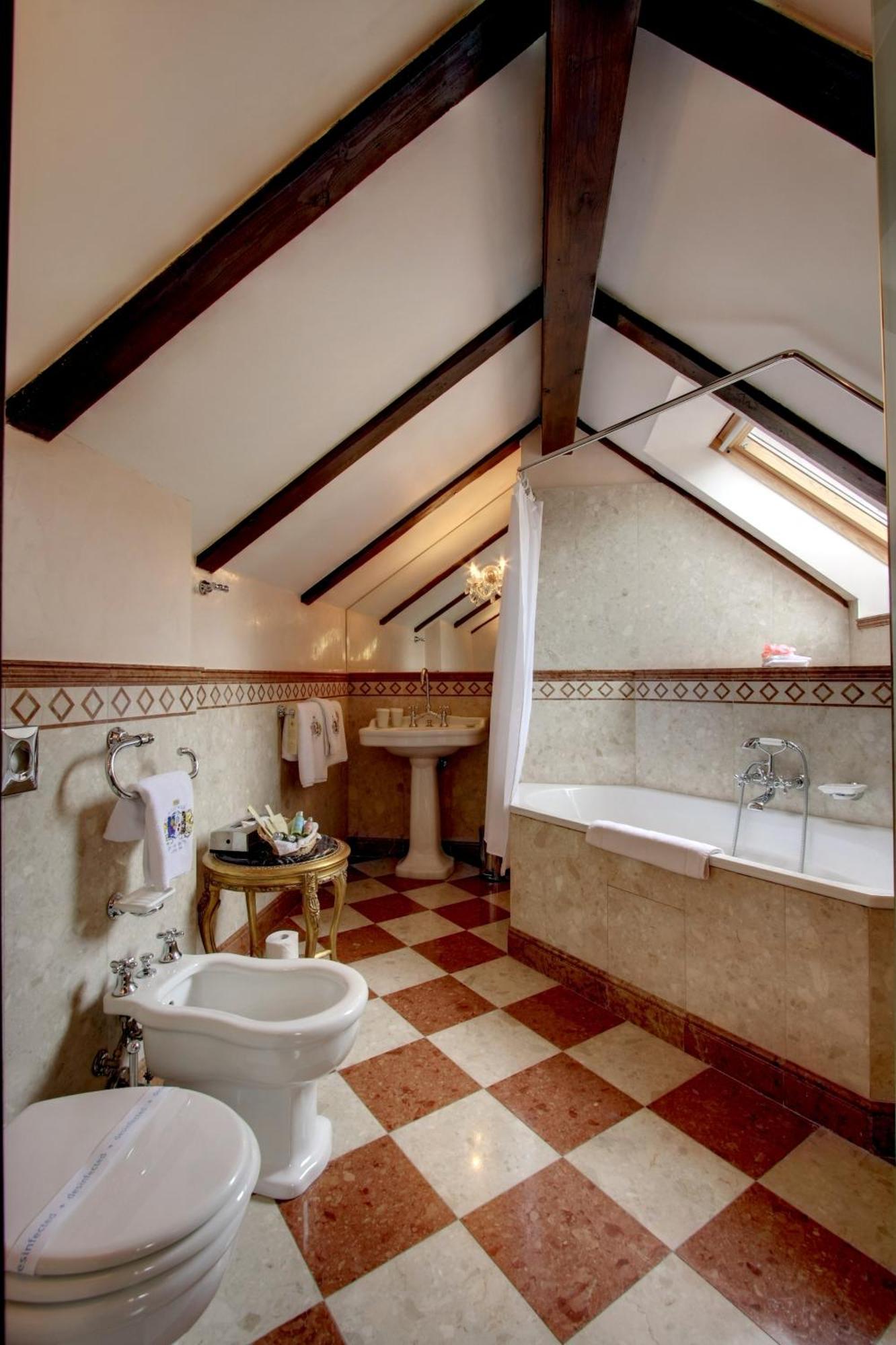 Family Suite,831322646:JPEG