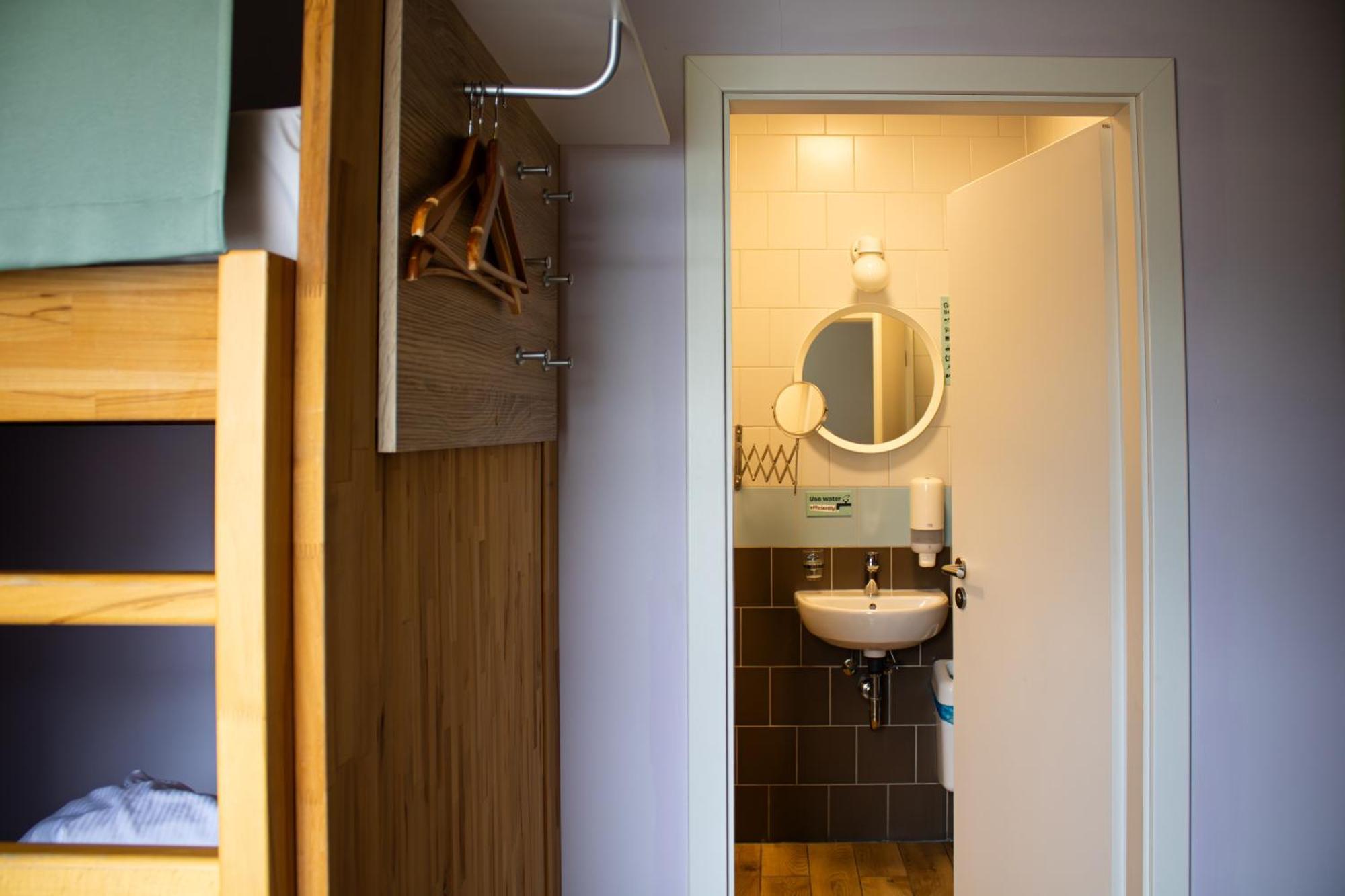 Female Dormitory Room 6 Beds Private Bathroom