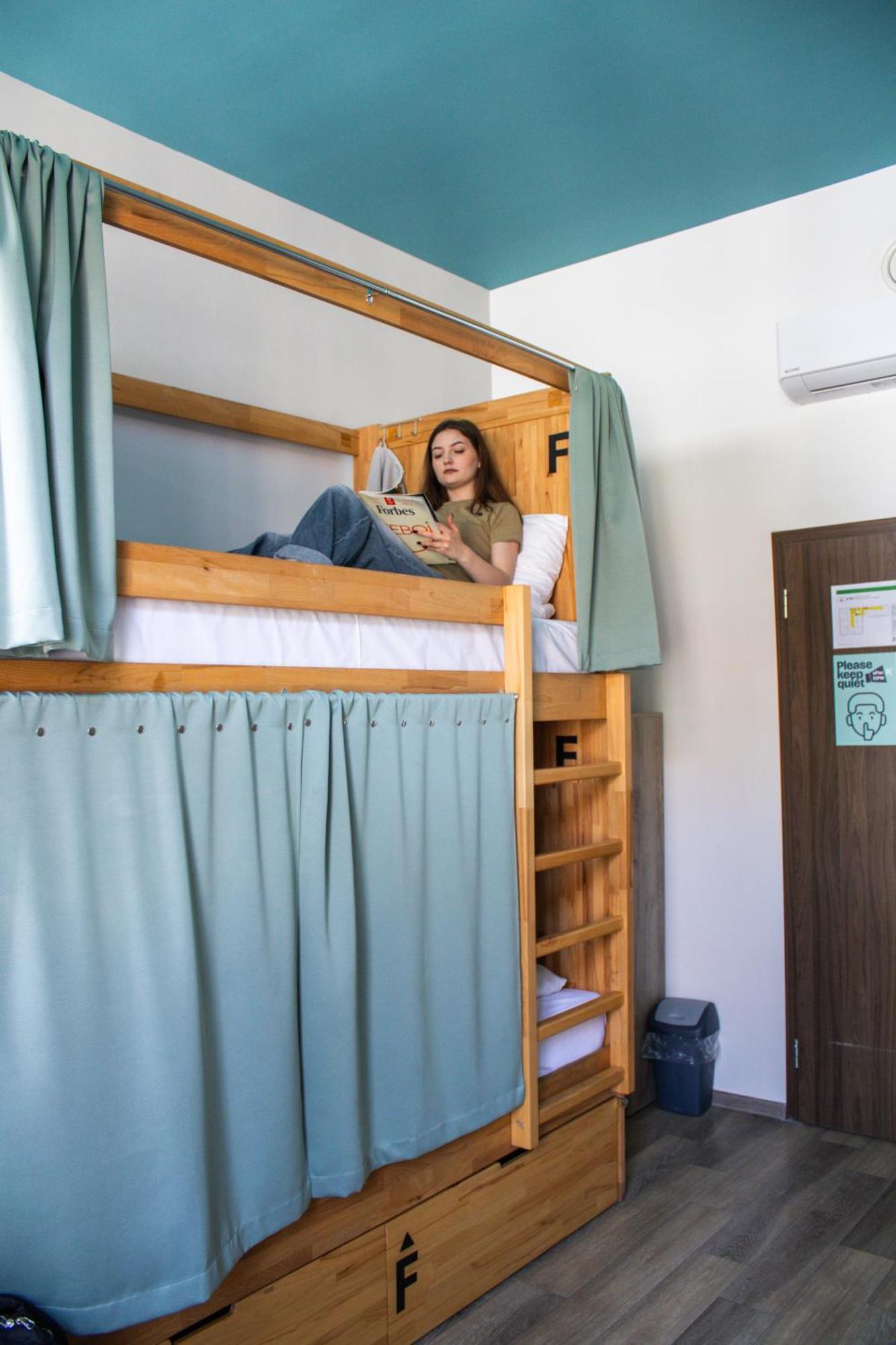 Mixed Dormitory Room 8 Beds,1681785868:JPEG