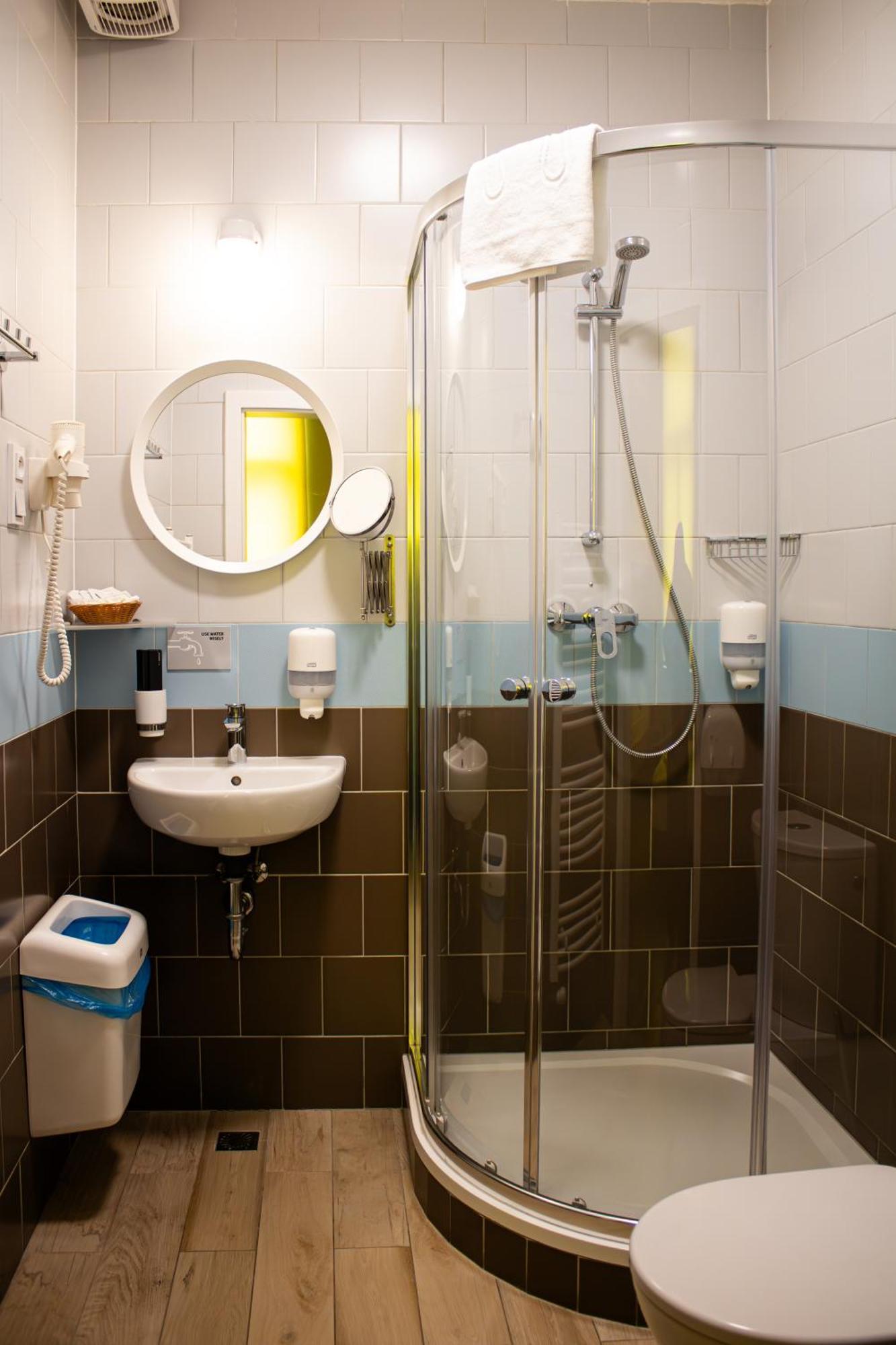 Private Room 4 Beds Private Bathroom