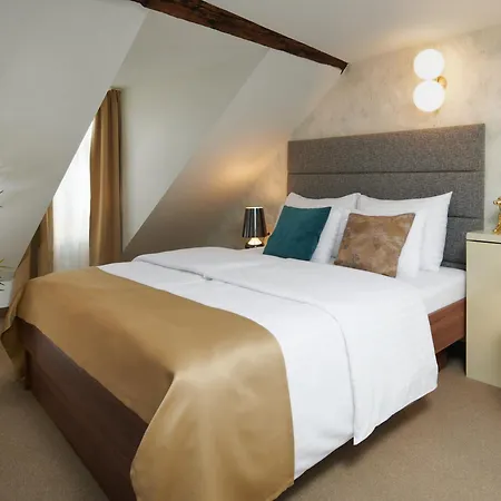 Golden Angel Suites By Adrez-3